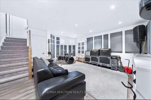 Photo 27 at 165 Clearmeadow Boulevard, Summerhill Estates, Newmarket