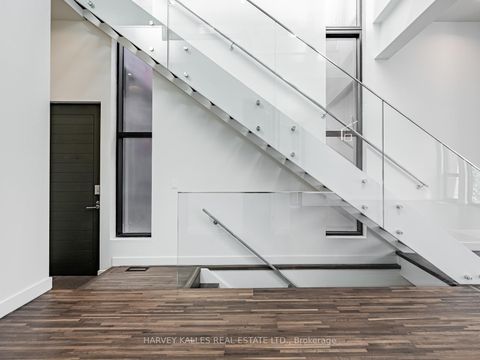 Photo 8 at 5 Braemar Avenue, Eglinton, Toronto