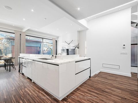 Photo 14 at 5 Braemar Avenue, Eglinton, Toronto