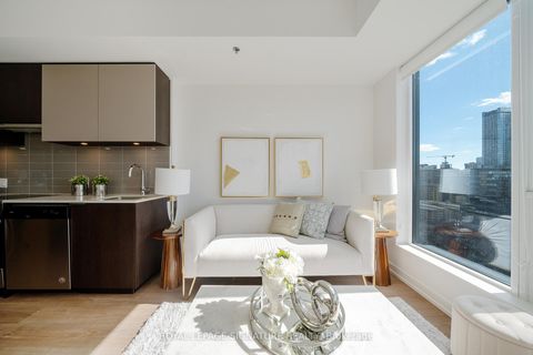 Photo 7 at 1701 - 203 College Street, Chinatown, Toronto