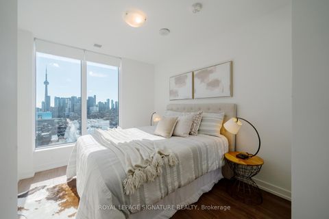 Photo 11 at 1701 - 203 College Street, Chinatown, Toronto