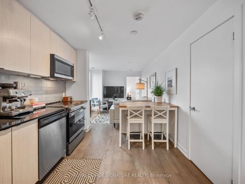 Photo 5 at 715 - 1401 O'Connor Drive, Parkview, Toronto
