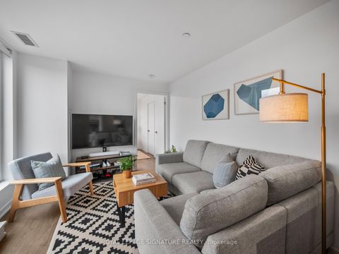 Photo 9 at 715 - 1401 O'Connor Drive, Parkview, Toronto