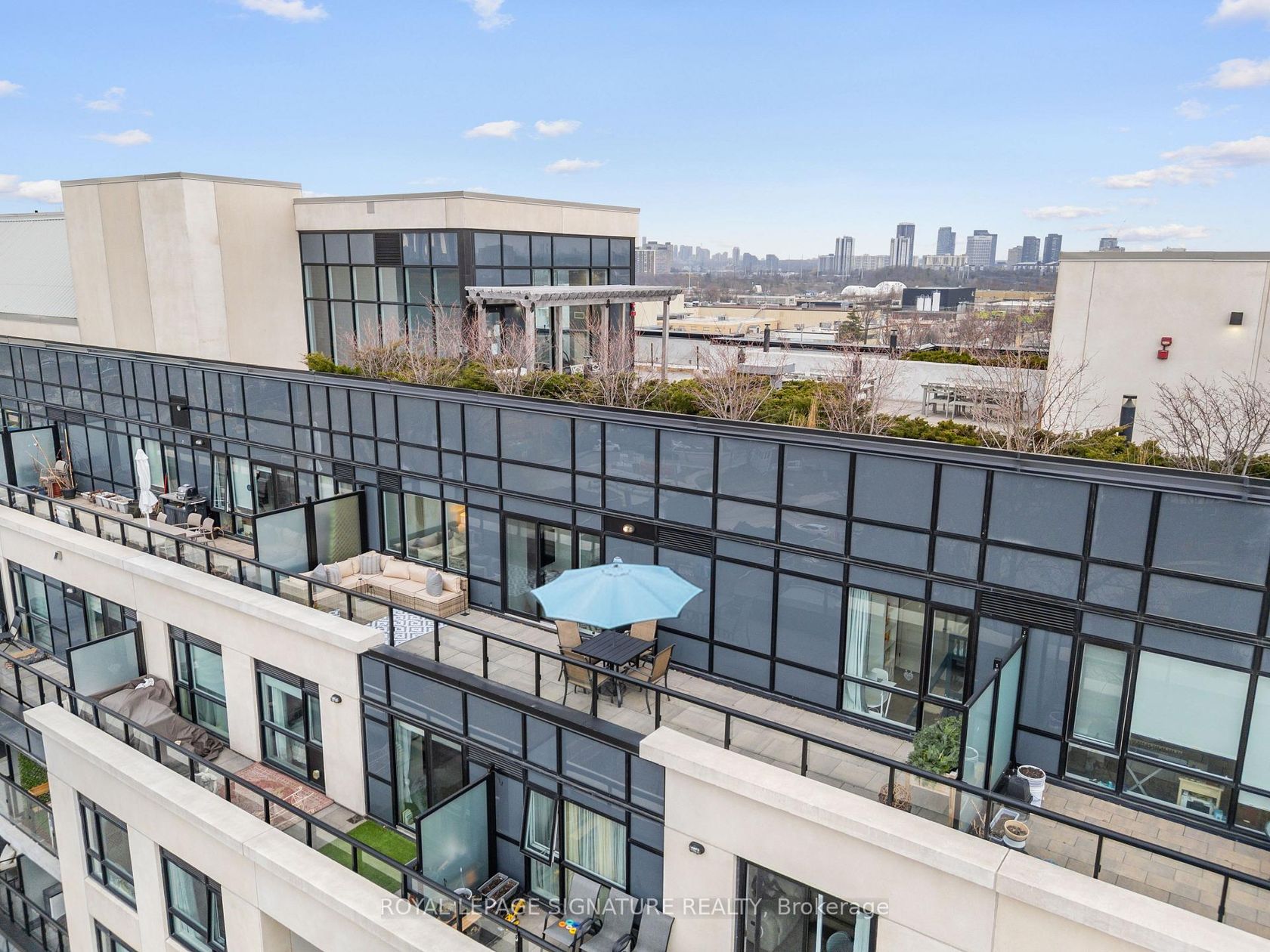 715 - 1401 O'Connor Drive, Parkview, Toronto by Loree Meneguzzi Real Estate 715 - 1401 O'Connor Drive, Parkview, Toronto