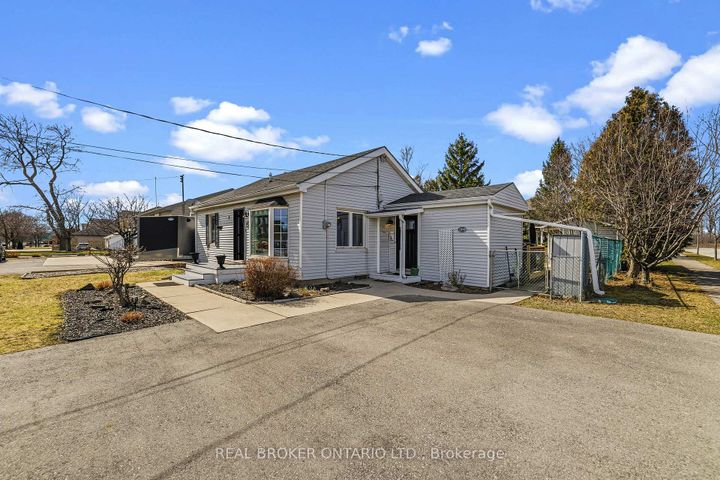 Photo 1 at 1378 Upper Wellington Street, Jerome, Hamilton