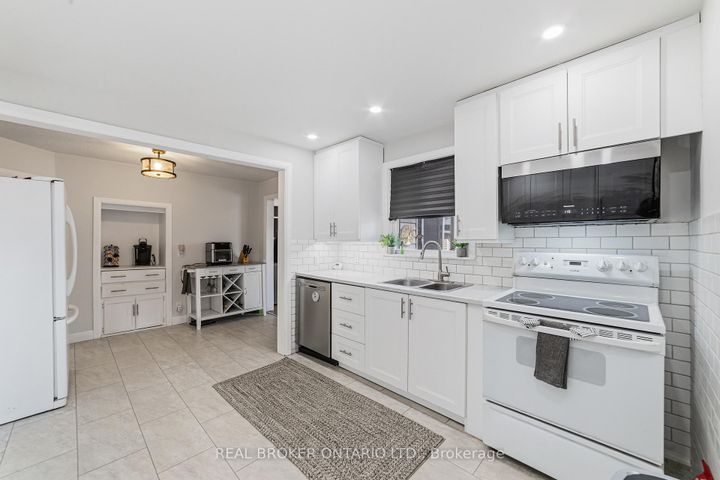 Photo 9 at 1378 Upper Wellington Street, Jerome, Hamilton