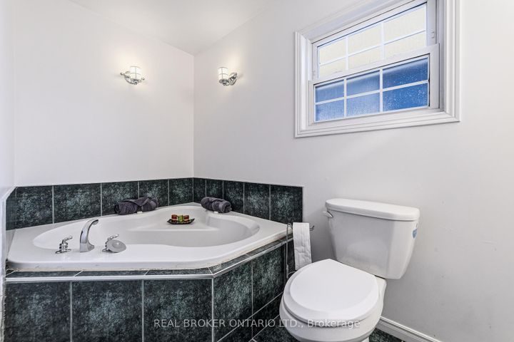 Photo 22 at 1378 Upper Wellington Street, Jerome, Hamilton