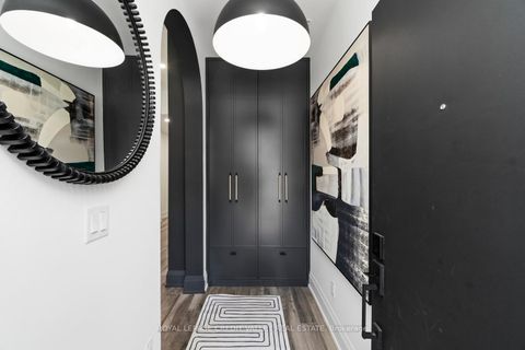 Photo 3 at 60 A Tecumseth Street, Niagara, Toronto