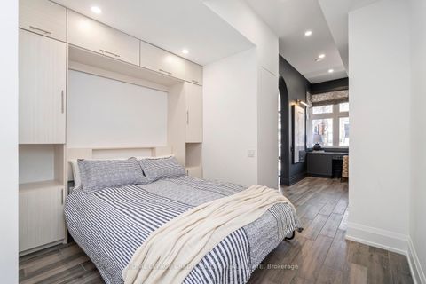 Photo 8 at 60 A Tecumseth Street, Niagara, Toronto