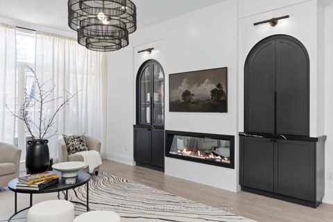 Photo 10 at 60 A Tecumseth Street, Niagara, Toronto