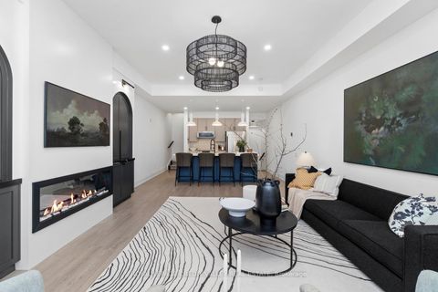 Photo 13 at 60 A Tecumseth Street, Niagara, Toronto