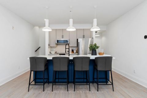 Photo 14 at 60 A Tecumseth Street, Niagara, Toronto