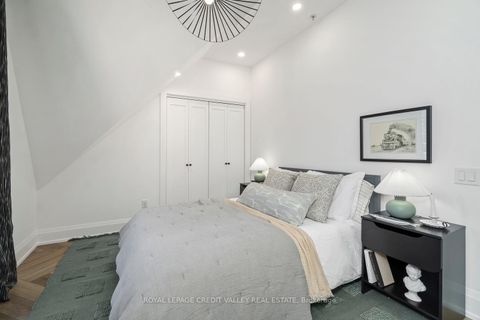 Photo 30 at 60 A Tecumseth Street, Niagara, Toronto