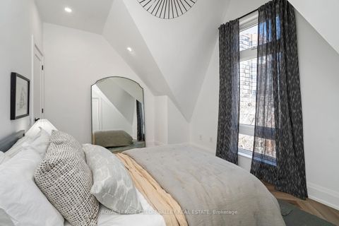 Photo 31 at 60 A Tecumseth Street, Niagara, Toronto