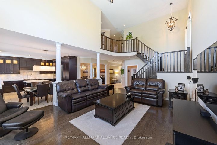 Photo 11 at 2431 Meadowridge Drive, JC Joshua Creek, Oakville