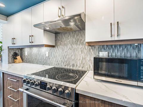 Photo 12 at 301 - 456 College Street, Little Italy, Toronto