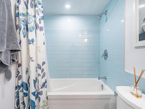 Photo 24 at 301 - 456 College Street, Little Italy, Toronto