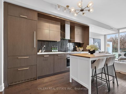 Photo 3 at 311 - 3018 Yonge Street, Lawrence Park South, Toronto