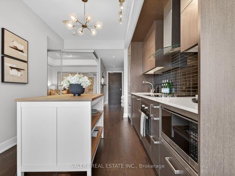 Photo 5 at 311 - 3018 Yonge Street, Lawrence Park South, Toronto