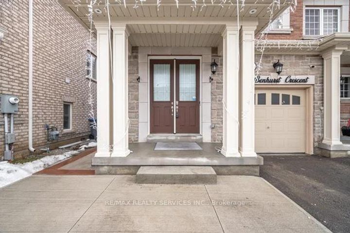 Photo 5 at 24 Benhurst Crescent, Northwest Brampton, Brampton