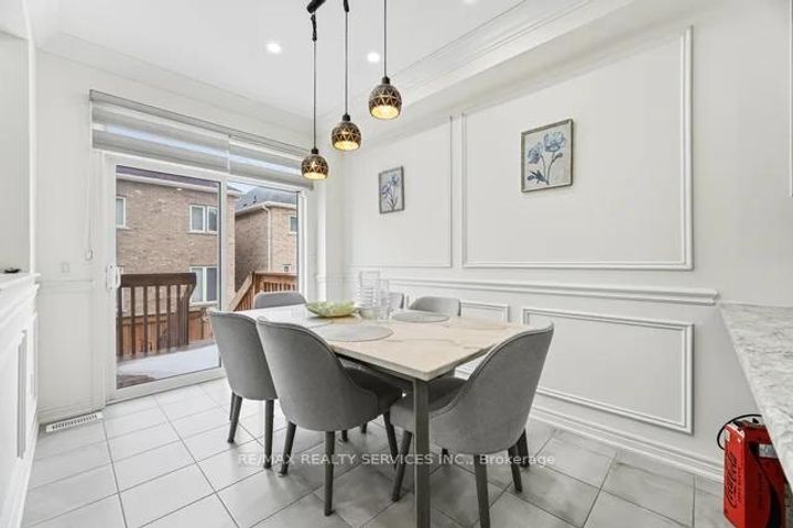 Photo 16 at 24 Benhurst Crescent, Northwest Brampton, Brampton