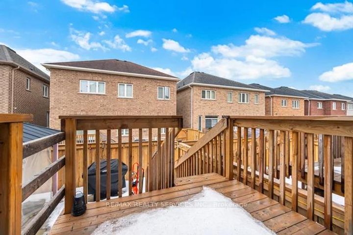 Photo 32 at 24 Benhurst Crescent, Northwest Brampton, Brampton