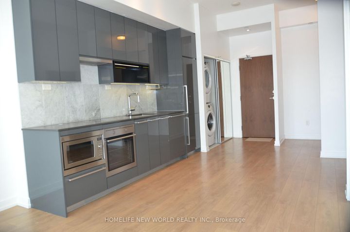 Photo 6 at 909 - 115 McMahon Drive, Bayview Village, Toronto