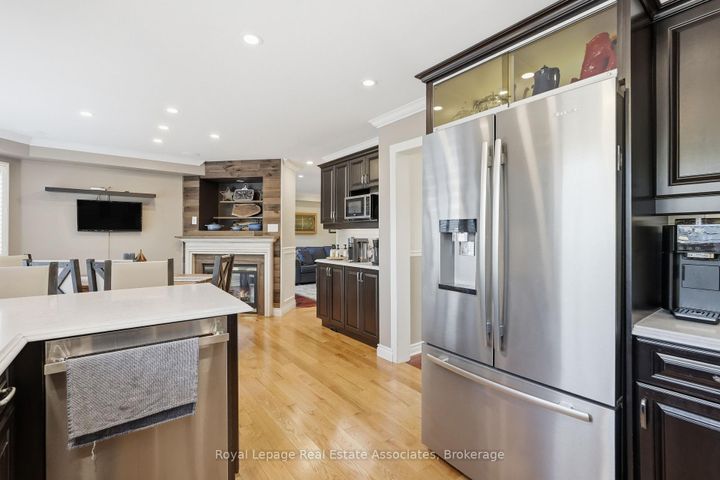 Photo 17 at 48 Chester Crescent, Georgetown, Halton Hills