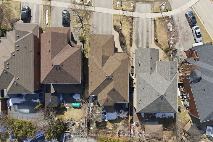 Photo 48 at 48 Chester Crescent, Georgetown, Halton Hills