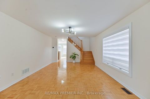 Photo 2 at 152 Laurelhurst Crescent, Vellore Village, Vaughan