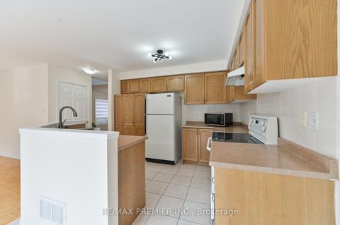 Photo 10 at 152 Laurelhurst Crescent, Vellore Village, Vaughan