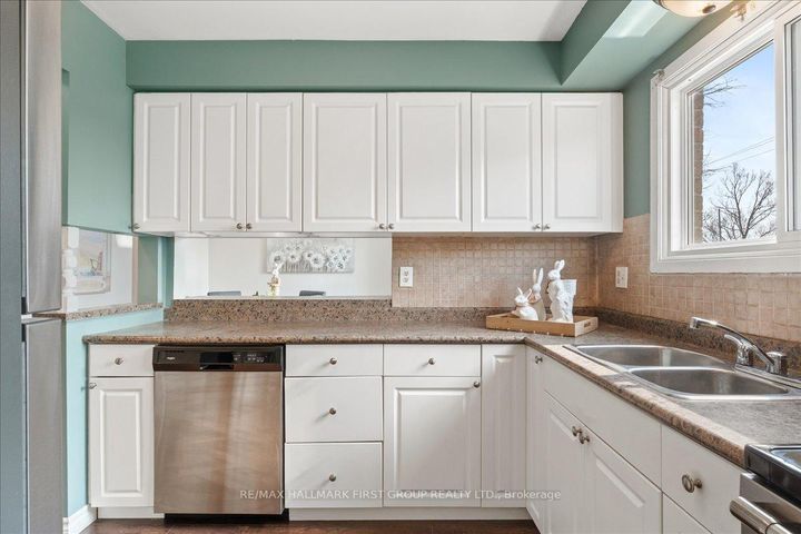 Photo 11 at 1094 St Andrews Court, Donevan, Oshawa