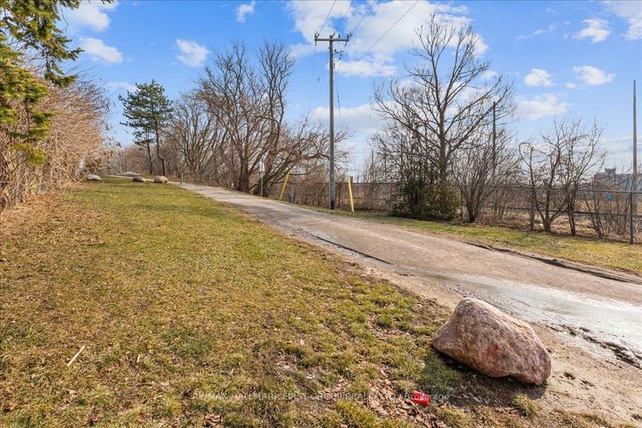 Photo 28 at 1094 St Andrews Court, Donevan, Oshawa