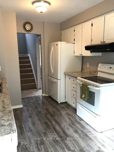 Photo 3 at 23 Carlton Road, Cundles East, Barrie