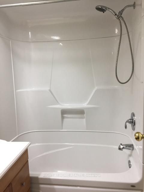 Photo 10 at 23 Carlton Road, Cundles East, Barrie