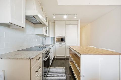 Photo 4 at 601 - 30 Old Mill Road, Kingsway South, Toronto