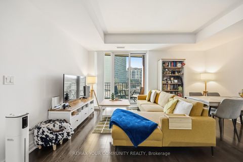 Photo 10 at 601 - 30 Old Mill Road, Kingsway South, Toronto