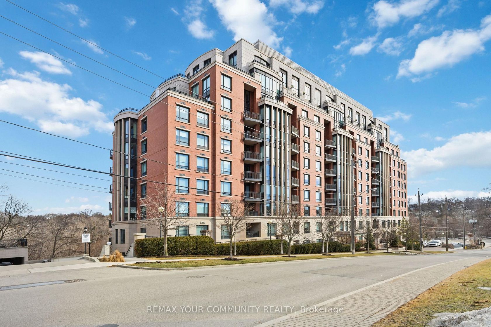 601 - 30 Old Mill Road, Kingsway South, Toronto photo 1