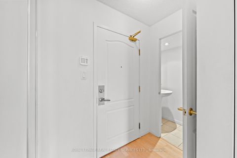 Photo 2 at 606 - 18 Wanless Avenue, Lawrence Park North, Toronto