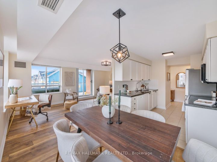 Photo 4 at 317 - 1863 Queen Street E, The Beaches, Toronto