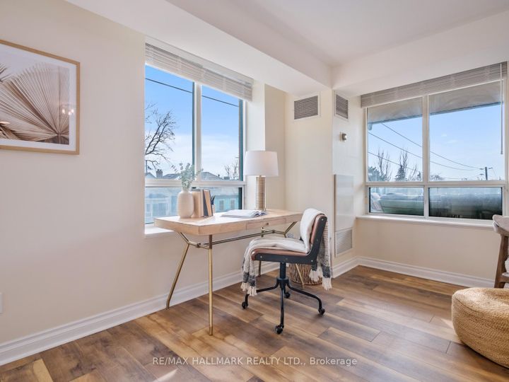 Photo 5 at 317 - 1863 Queen Street E, The Beaches, Toronto