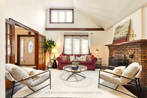 Photo 4 at 21 Southwood Drive, The Beaches, Toronto