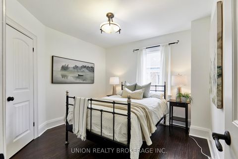 Photo 9 at 21 Southwood Drive, The Beaches, Toronto