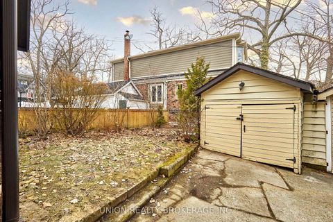 Photo 18 at 21 Southwood Drive, The Beaches, Toronto