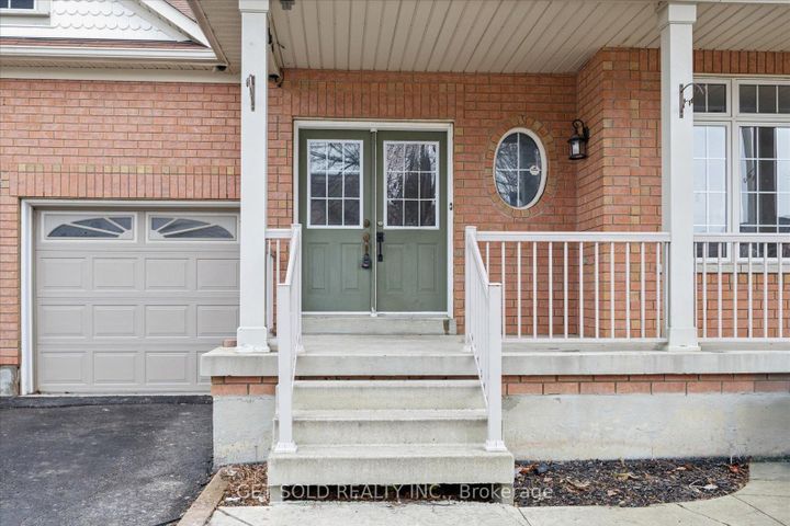 Photo 5 at 16 Deerchase Road, Bram East, Brampton