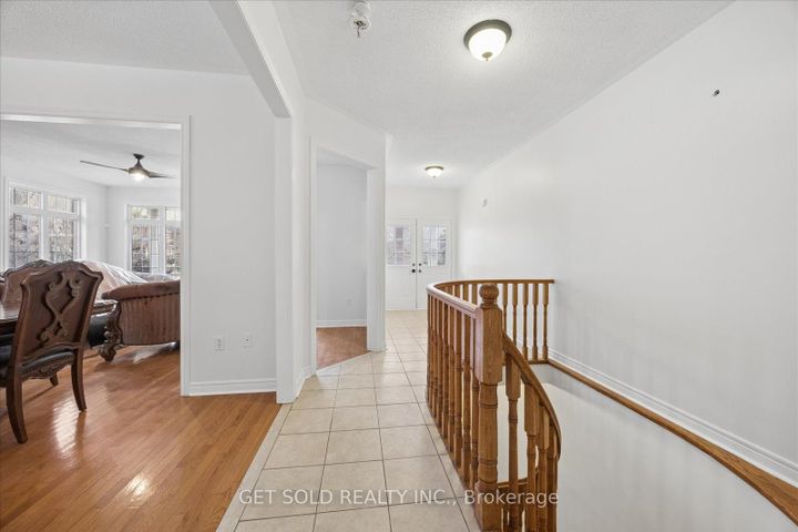 Photo 8 at 16 Deerchase Road, Bram East, Brampton