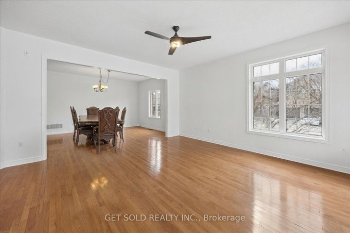 Photo 11 at 16 Deerchase Road, Bram East, Brampton