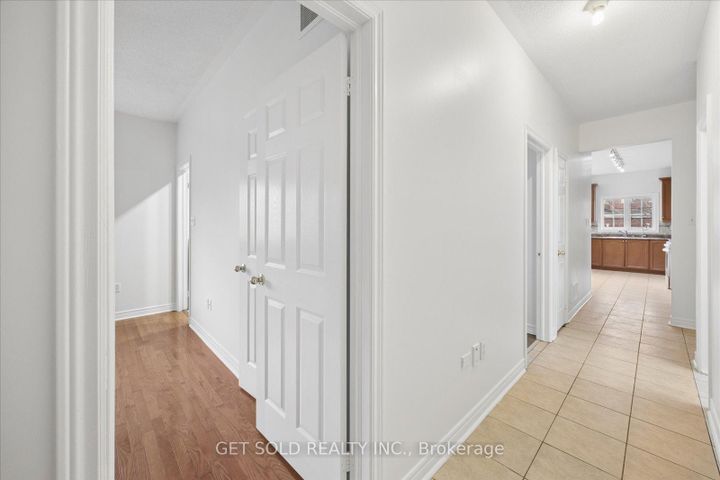 Photo 26 at 16 Deerchase Road, Bram East, Brampton