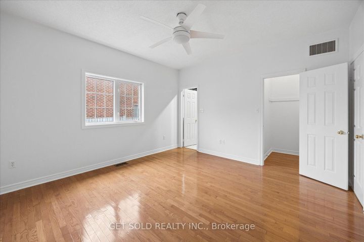 Photo 28 at 16 Deerchase Road, Bram East, Brampton