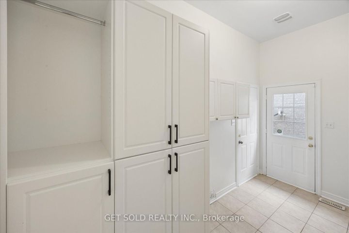 Photo 31 at 16 Deerchase Road, Bram East, Brampton